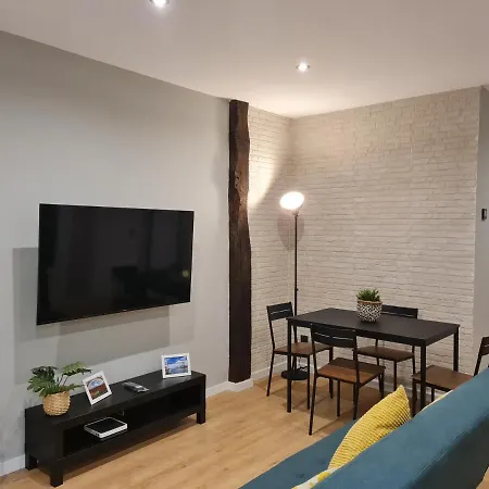 Apartamento Ayuntamiento Parking Gratis. Auto Check-in. Bilbao
