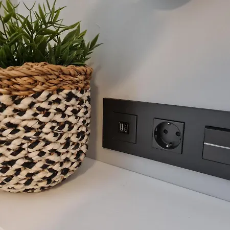 Апартаменти Ayuntamiento Parking Gratis. Auto Check-in.